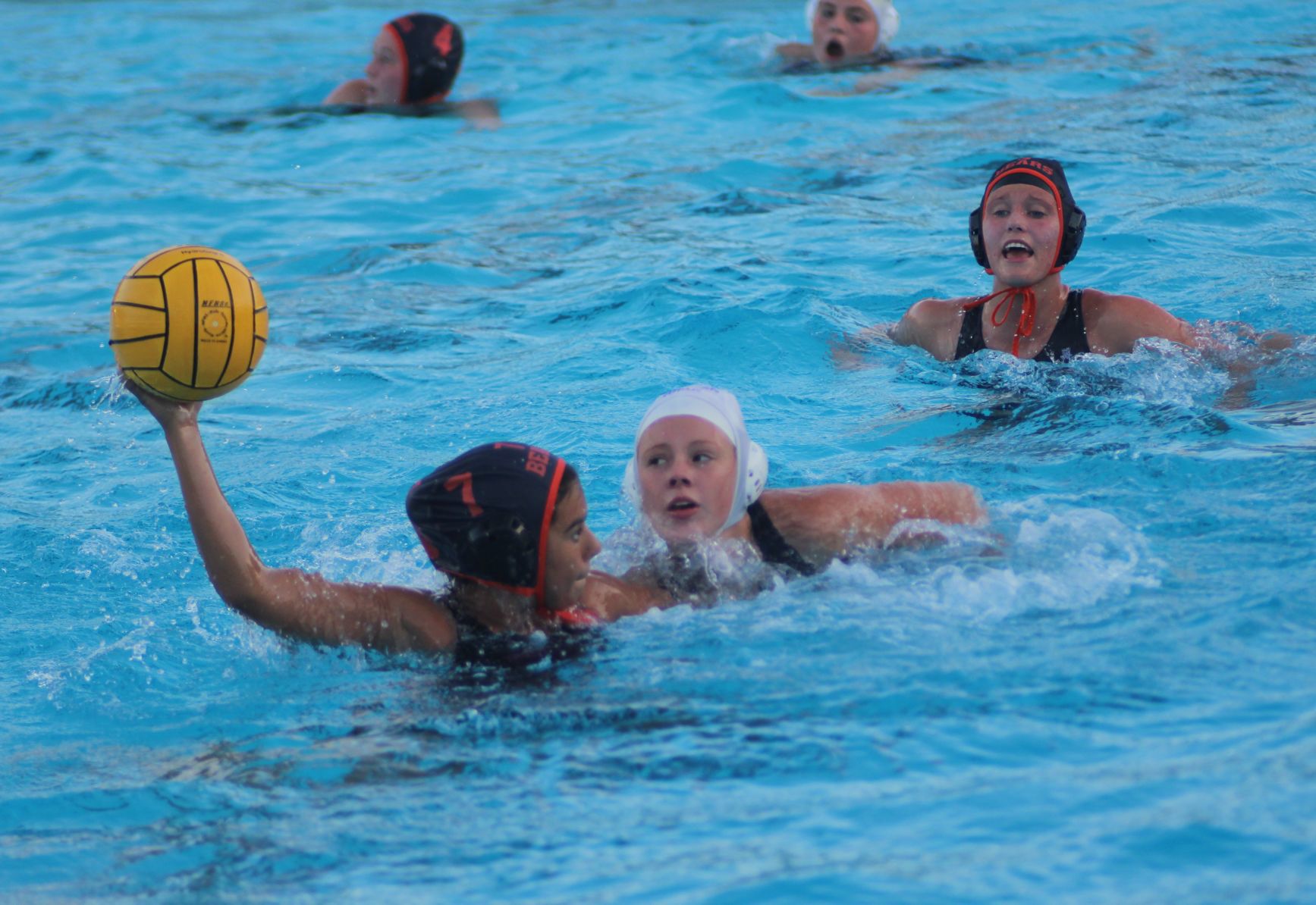 Bears' offense leads team to 14-7 win over Hawks
